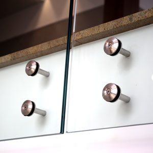 Mocowanie balustrady szklanej