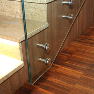 Szklana balustrada schody